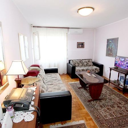 Bohemian Rhapsody Nbg Apartment เบลเกรด ภายนอก รูปภาพ